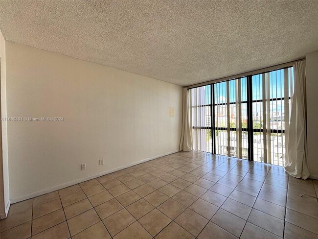 Building Photo - 3 bedroom in Sunny Isles Beach FL 33160