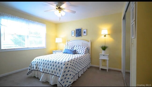 Building Photo - 1 Shadow Vale Dr