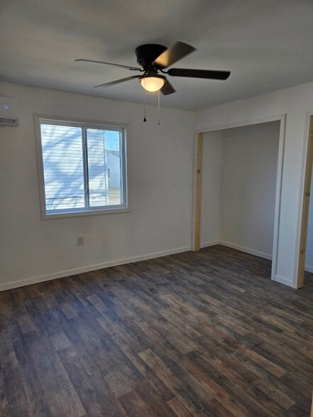 Building Photo - 113 Lashmet Dr