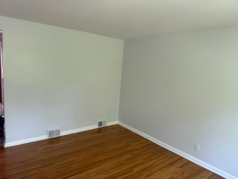 Building Photo - 779 Englewood Ave