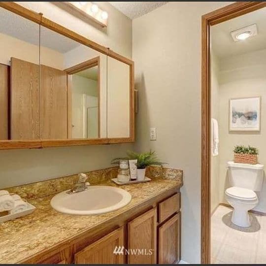 Building Photo - 15624 8th Ave SW