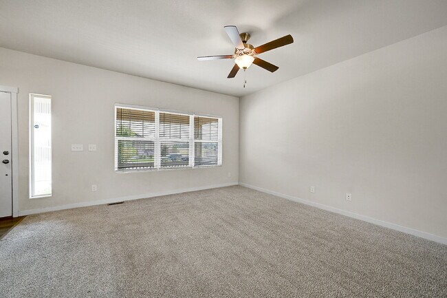 Building Photo - $2,650 - 3 Bed, 2.5 Bath Home in Co Spring...
