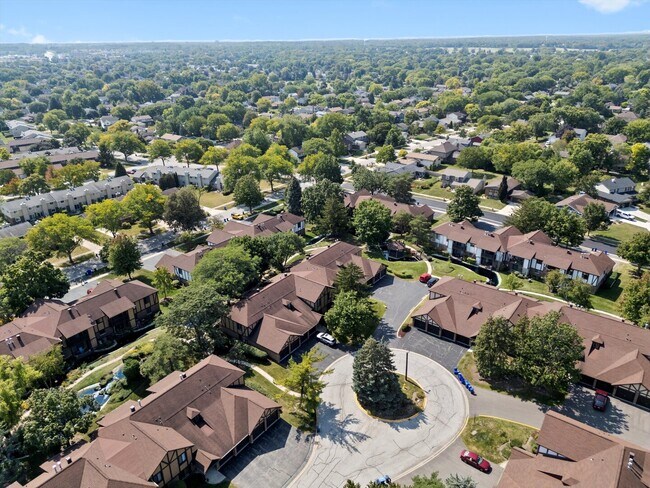 Building Photo - 850 Sheldon Ct