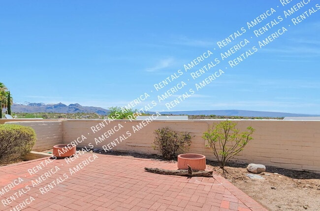Building Photo - 5421 N Paseo de la Pereza