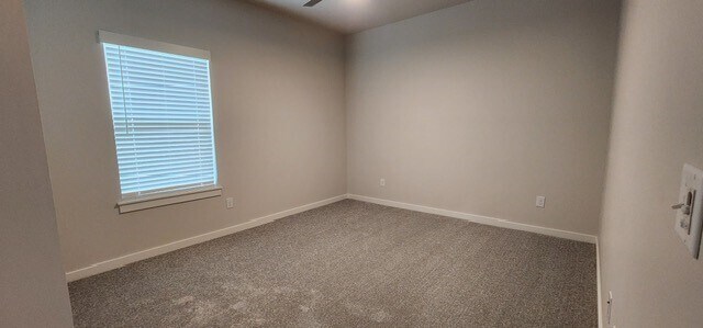 Building Photo - 5301 SW Firethorn Ln