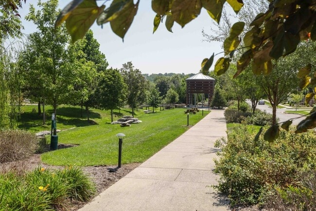 Building Photo - 237 Stephens Valley Blvd