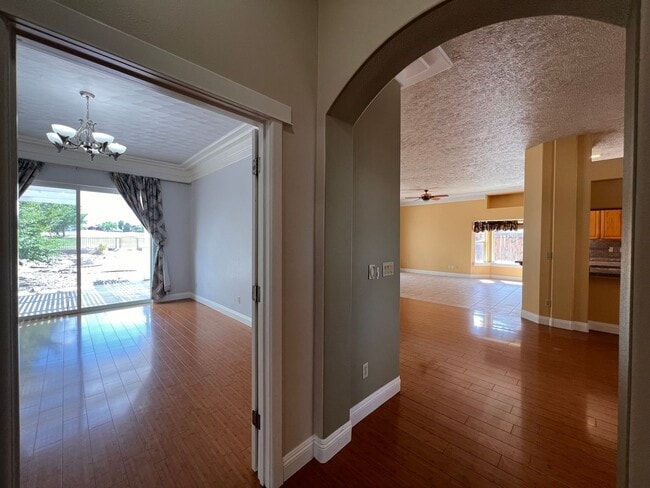 Building Photo - 3-bedroom home in Desert Lakes Golf Community