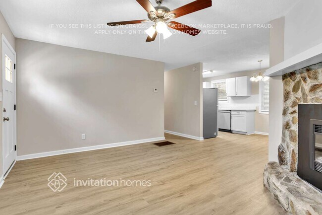 Building Photo - 353 Simca St SE