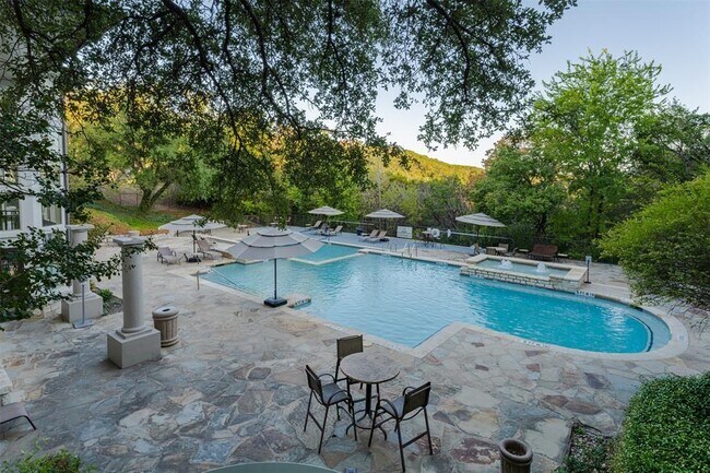 Building Photo - 6000 Shepherd Mountain Cove
