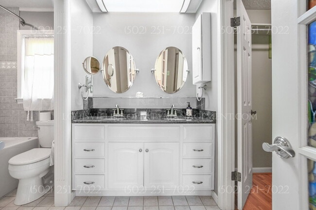 Building Photo - 3609 Locust Cir E