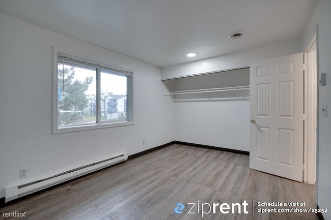 Building Photo - 2 br, 1 bath 4plex - 7613 9th Avenue Court...