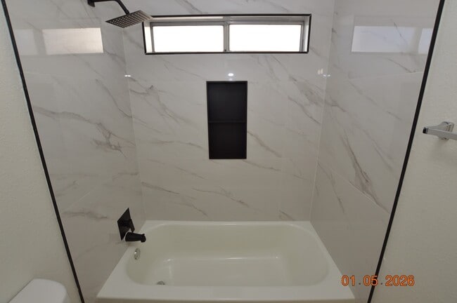 Building Photo - 1925 Ann Greta Dr