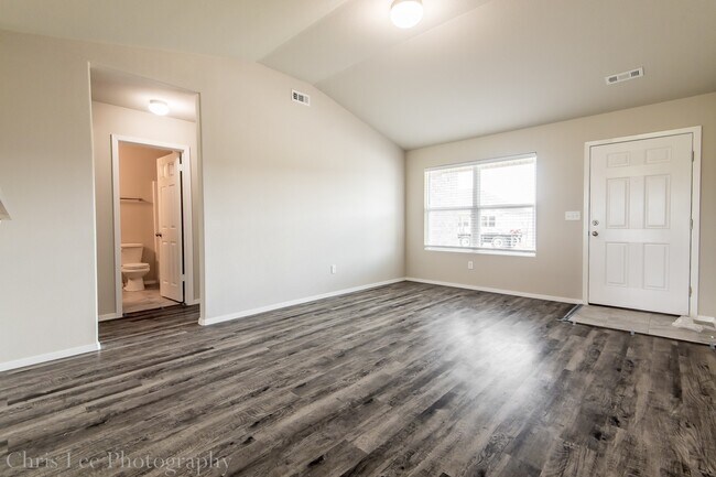 Building Photo - 898 Ethan James St