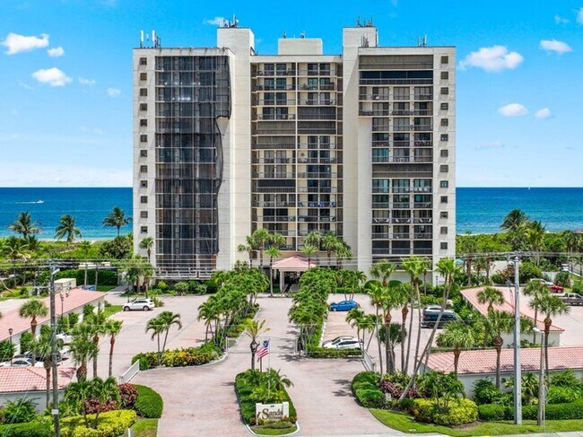 Building Photo - 3101 N Hwy A1A