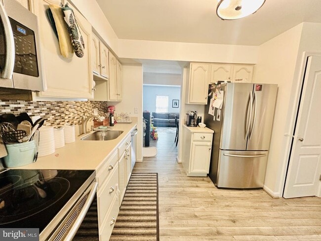 Building Photo - 12010 Glen Alden Rd