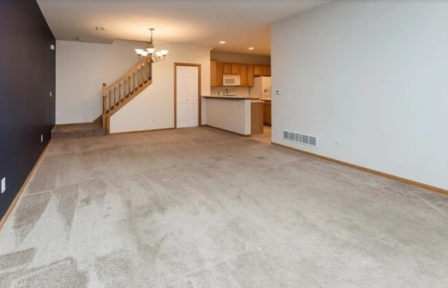 Building Photo - 277 S 79th St