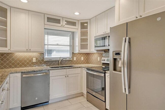 Building Photo - 2332 Canalbluff Pl