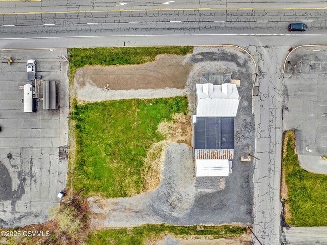 Building Photo - 1538 N Susquehanna Trail
