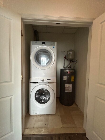 Building Photo - 61 Kansas St