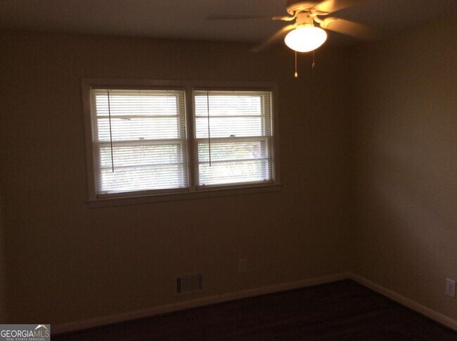 Building Photo - 3953 Camellia Trail