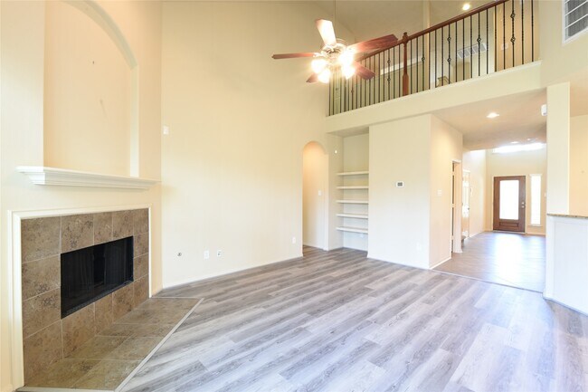 Building Photo - 118 E Lasting Spring Cir