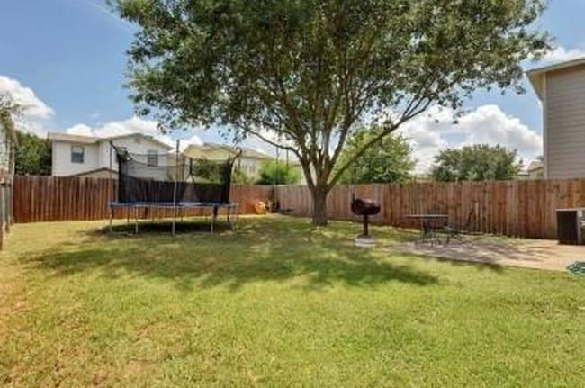 Building Photo - 13604 Coomes Dr