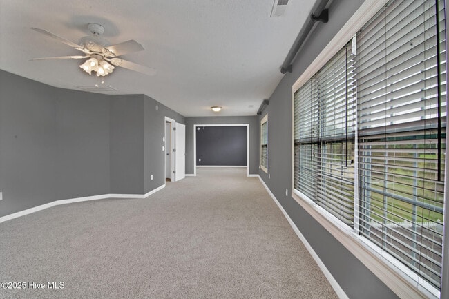 Building Photo - 817 Willbrook Cir