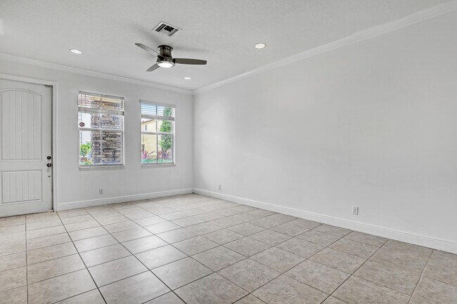 Building Photo - 8332 Cocoplum Sound Ln