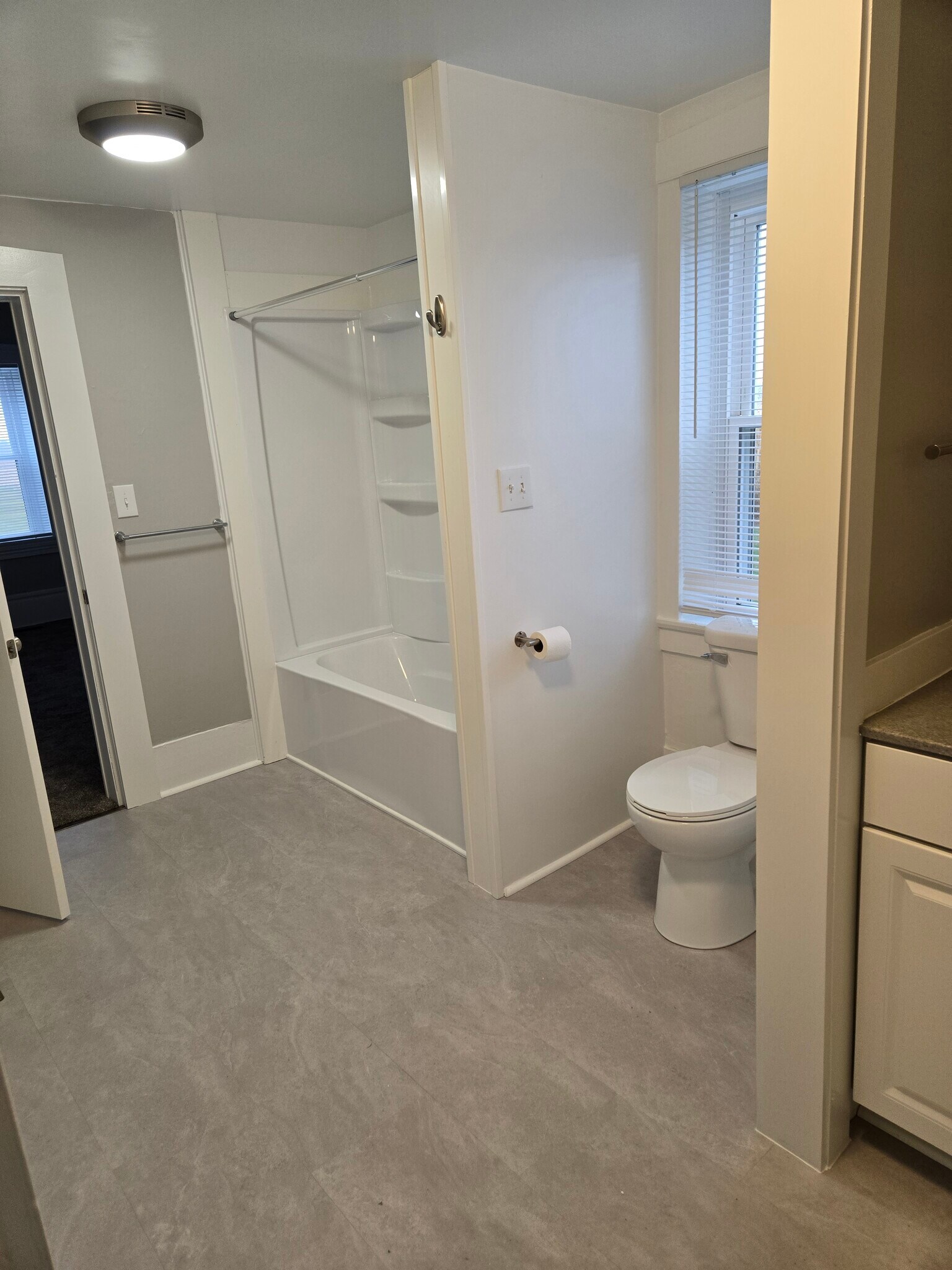 Bathroom - 900 Thomas Rd