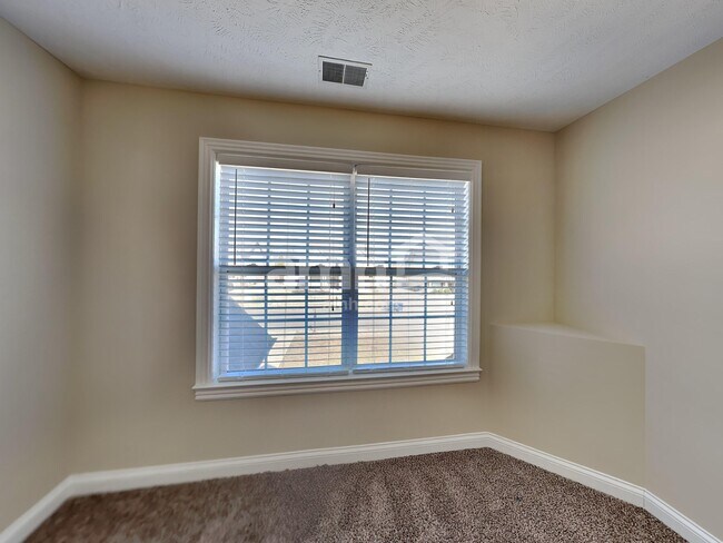 Building Photo - 4321 Roxburghe Ct