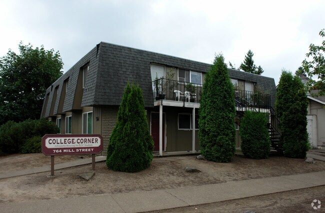 Primary Photo - College Corner