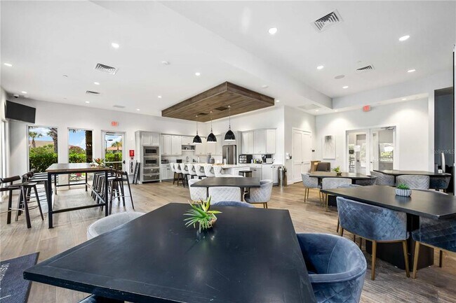 Building Photo - 5305 Bartolomeo St