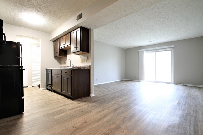 Building Photo - Cornhusker Creek Apartments