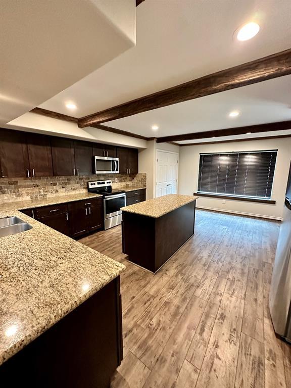 Building Photo - 4842 Green Trail Dr
