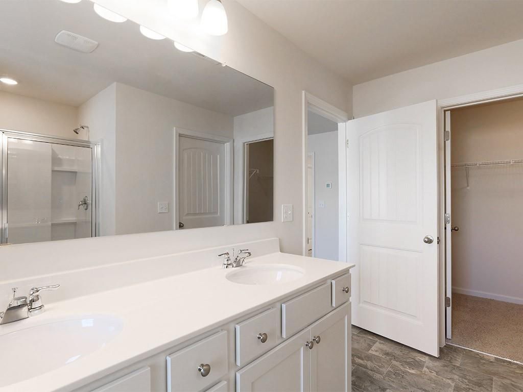 Building Photo - 114 Valimar Dr