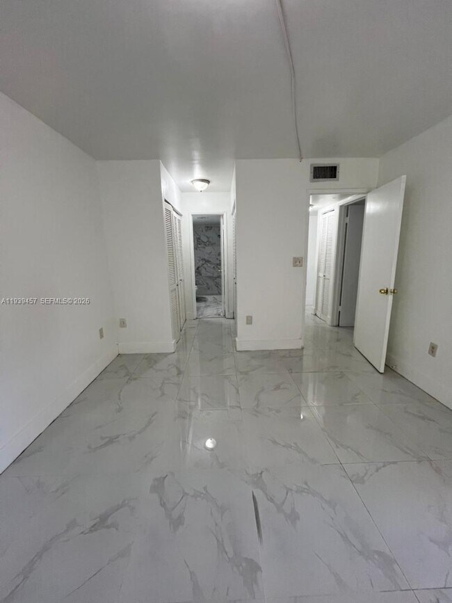 Building Photo - 7450 SW 153rd Pl