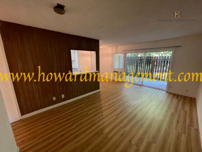 Building Photo - Bonus Den! Beautiful lower condo with large patio in Tara Hills, a resort style living complex!