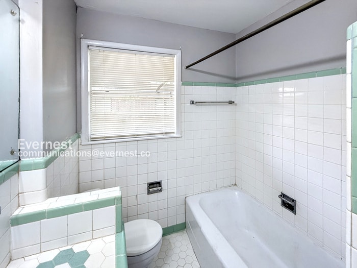 Building Photo - 8047 2nd Ave S