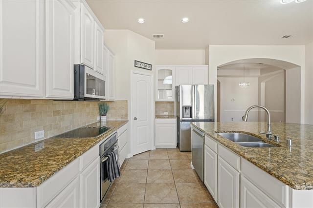 Building Photo - 4225 Swan Forest Dr