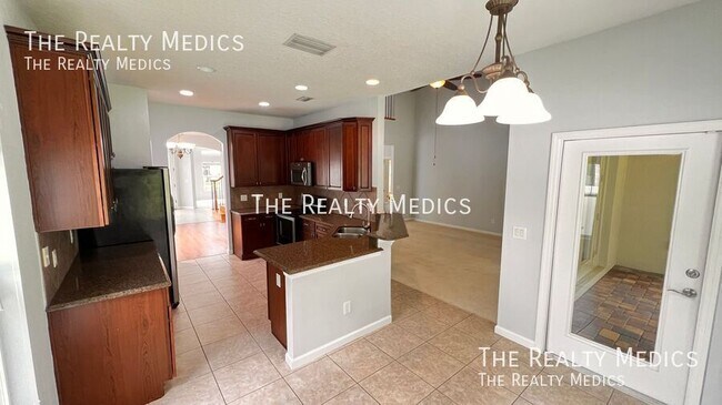 Building Photo - 10319 Willow Ridge Loop