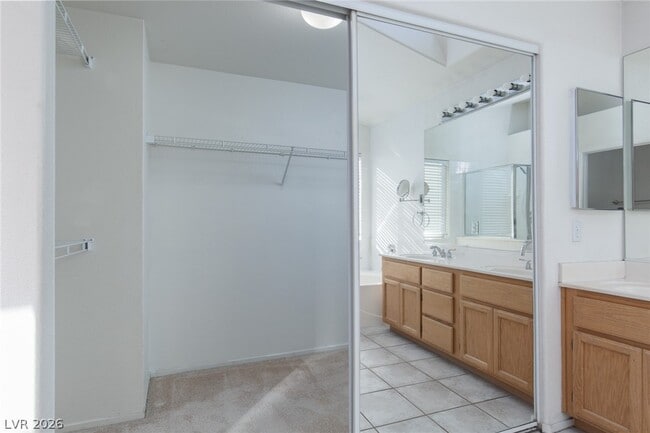 Building Photo - 2137 Polynesia Cir