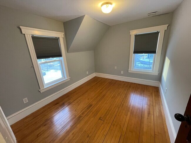 Building Photo - 6 Brattle St