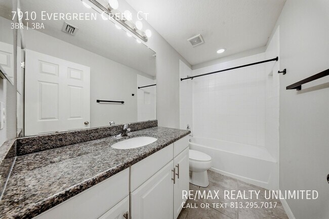 Building Photo - 7910 Evergreen Creek Ct