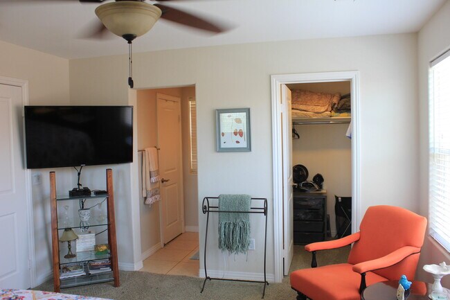 Building Photo - 52082 Rosewood Ln