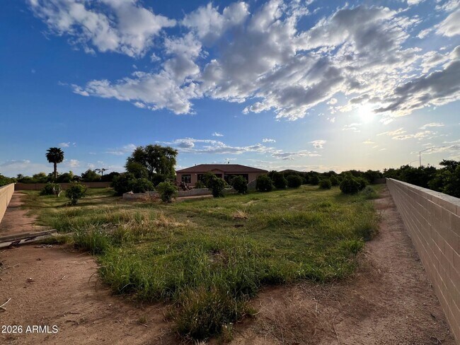 Building Photo - 3550 E June Cir