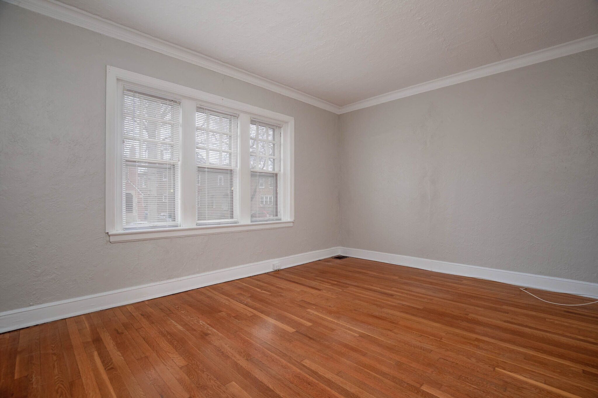 Building Photo - 7234 Amherst Ave