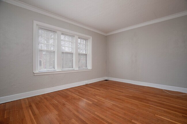 Building Photo - 7234 Amherst Ave