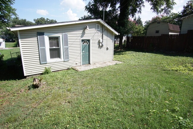 Building Photo - 307 E Oldham Ave