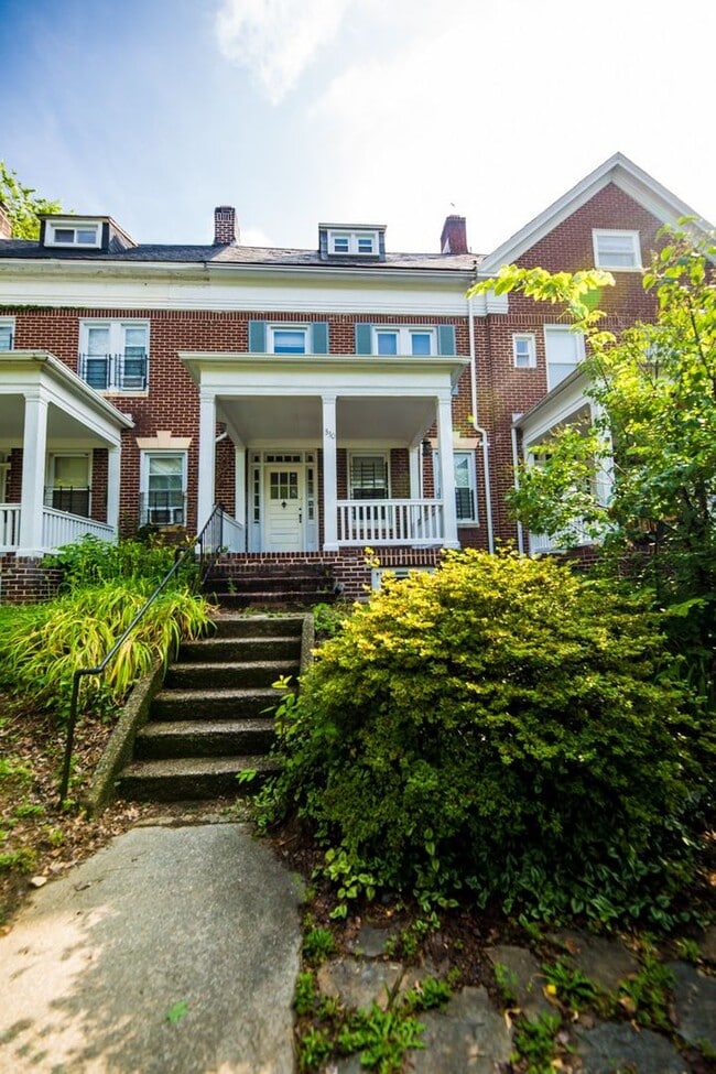 Building Photo - 2026/2027 JHU Off-Campus 5bd/2ba Rowhome w...
