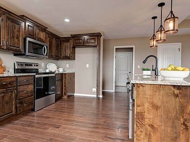 Building Photo - Luxury, Location, and Convenience.
